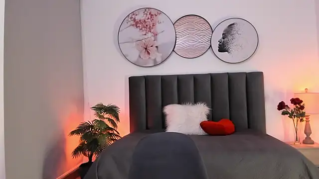 SaharaGarcia   online show from 27, 12, 2024