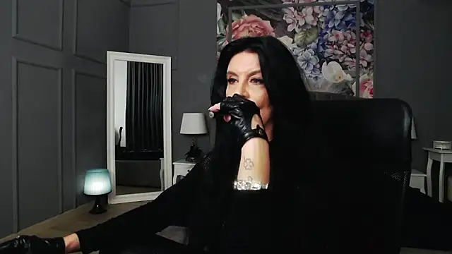 DomMelissaW online show from 28, 1, 2025