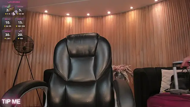SophieBarnett online show from 26, 6, 2026