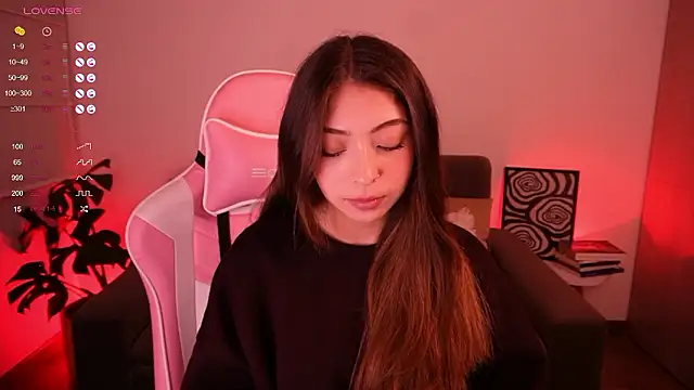 Snapshot of annie24_evans chatting on 3, 12, 2024 annie24 evans online show from 3, 12, 2024