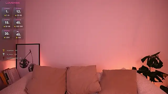 Snapshot of annie24_evans chatting on 5, 2, 2025 annie24 evans online show from 5, 2, 2025