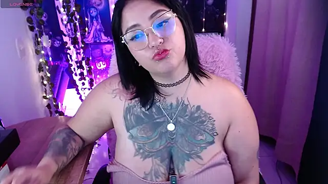  Ali Brinck  online show from 22, 1, 2025