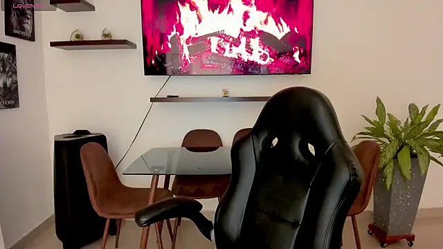 Snapshot of brunetenikole02 chatting on 16, 9, 2025 brunetenikole02 online show from 16, 9, 2025