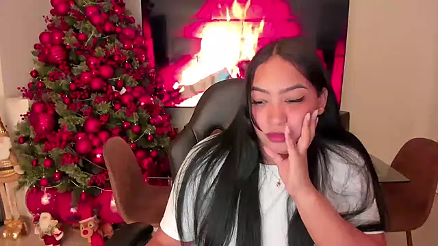 brunetenikole02 online show from 18, 12, 2025