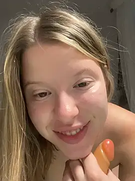 Snapshot of kimczii chatting on 5, 8, 2026 kimczii online show from 5, 8, 2026