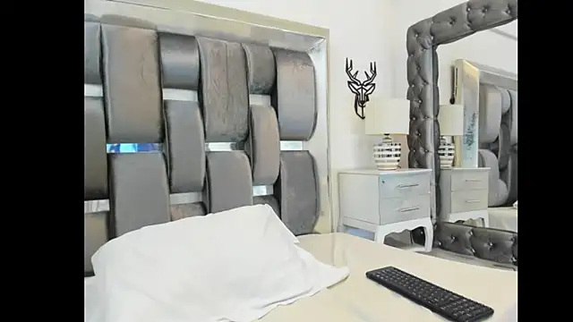 Snapshot of AntonellaaHot chatting on 14, 12, 2025 AntonellaaHot online show from 14, 12, 2025