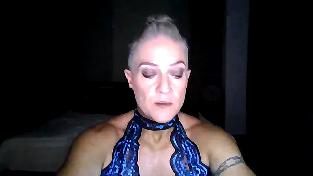 Snapshot of Devon2020 chatting on 19, 11, 2025 Devon2020 online show from 19, 11, 2025