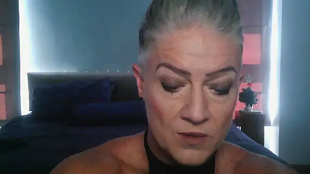 Snapshot of Devon2020 chatting on 19, 12, 2025 Devon2020 online show from 19, 12, 2025