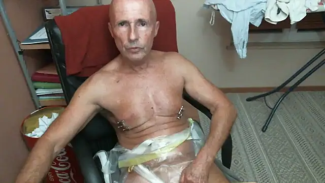 Snapshot of olibrius71 chatting on 16, 11, 2025 olibrius71 online show from 16, 11, 2025