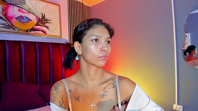 LauraAristizabal online show from 4, 3, 2026