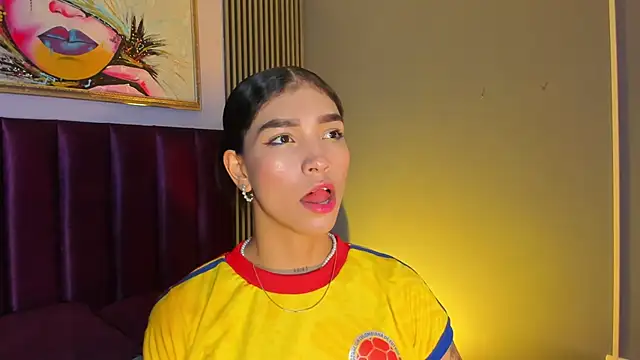 LauraAristizabal online show from 23, 6, 2026
