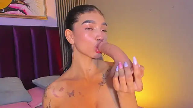 LauraAristizabal online show from 5, 7, 2026
