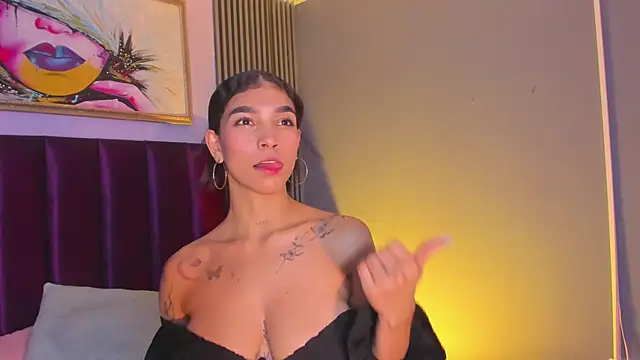 LauraAristizabal online show from 10, 7, 2026