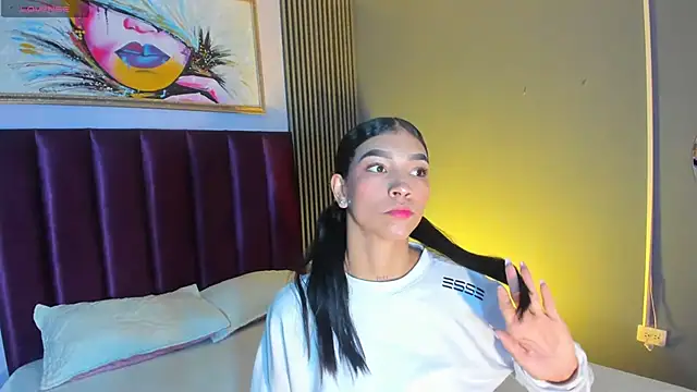 LauraAristizabal online show from 11, 7, 2026