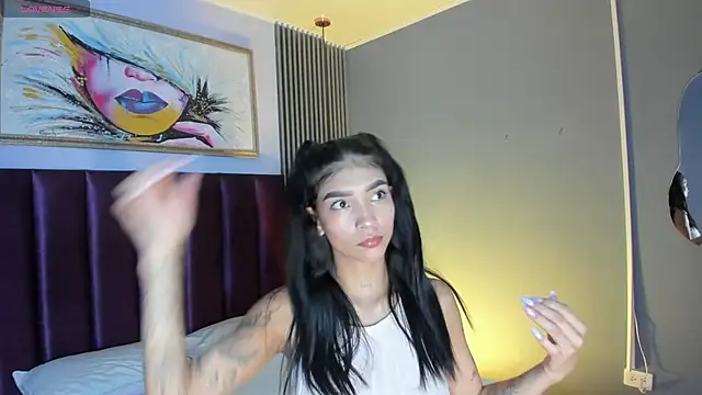LauraAristizabal online show from 14, 7, 2026