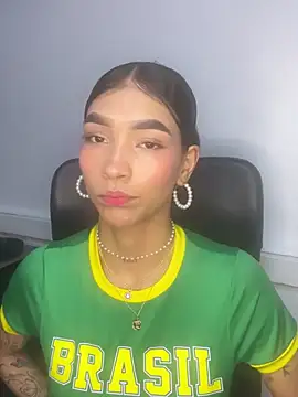 LauraAristizabal online show from 18, 7, 2026
