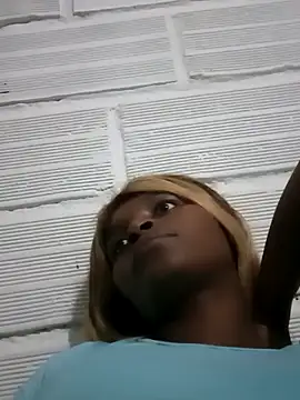 sexyjustin202 online show from 6, 3, 2025