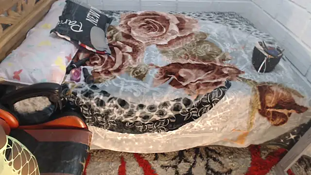 sexyjustin202 online show from 11, 11, 2025