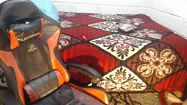 sexyjustin202 online show from 3, 8, 2026