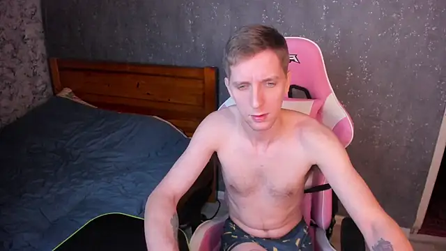 Snapshot of DavidAndSophie chatting on 11, 1, 2025 DavidAndSophie online show from 11, 1, 2025