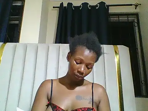 Snapshot of CuteJ chatting on 8, 2, 2025 CuteJ online show from 8, 2, 2025