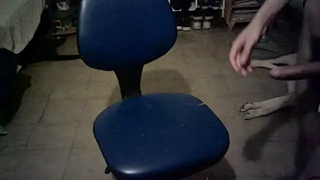 Snapshot of Emv2 chatting on 3, 12, 2024 Emv2 online show from 3, 12, 2024