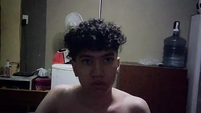 Snapshot of Emv2 chatting on 9, 1, 2026 Emv2 online show from 9, 1, 2026