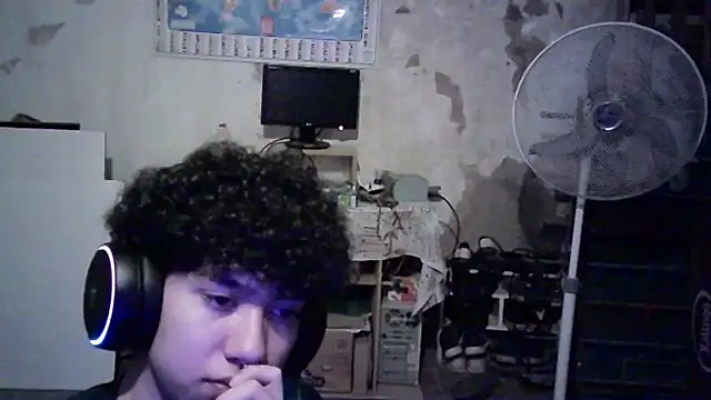 Snapshot of Emv2 chatting on 23, 3, 2026 Emv2 online show from 23, 3, 2026