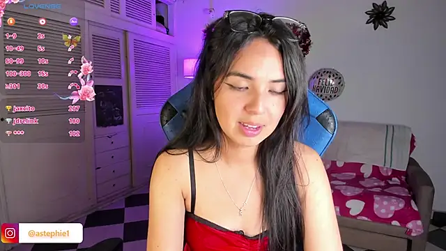 Miss Nicole online show from 31, 12, 2024