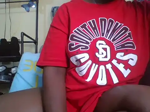 Snapshot of queenofqueens96 chatting on 13, 2, 2025 queenofqueens96 online show from 13, 2, 2025