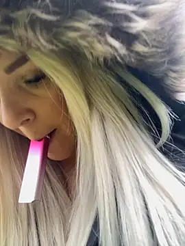 Snapshot of Bustyblondebabe32 chatting on 30, 10, 2025 Bustyblondebabe32 online show from 30, 10, 2025