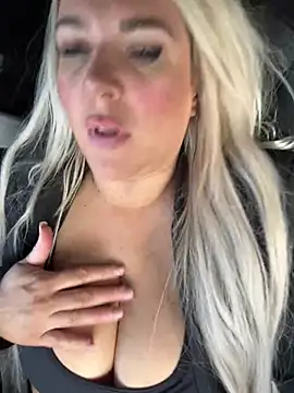 Snapshot of Bustyblondebabe32 chatting on 23, 2, 2026 Bustyblondebabe32 online show from 23, 2, 2026