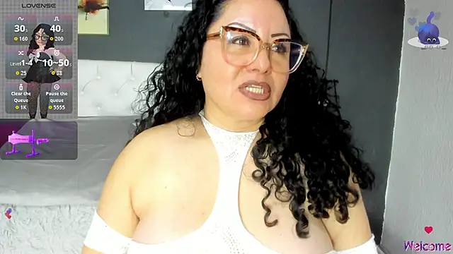 hazel milf online show from 29, 10, 2025