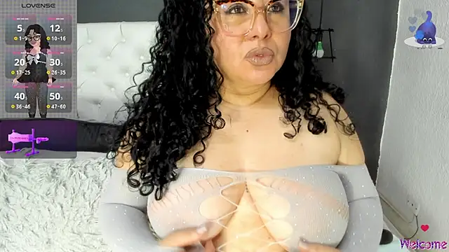 hazel milf online show from 4, 11, 2025