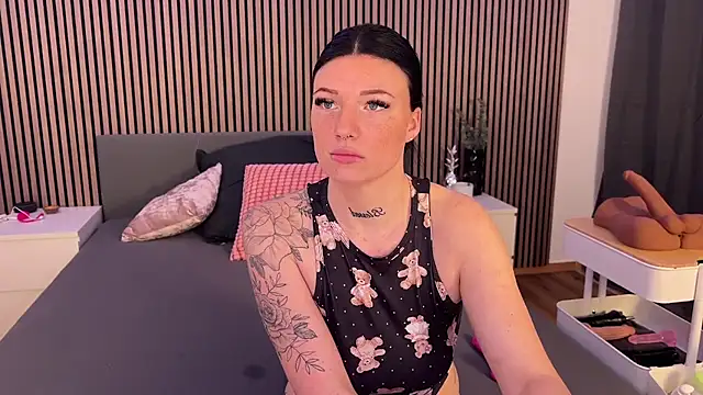 LizaRoxx online show from 27, 2, 2025