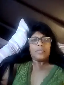 MsAttitude online show from 6, 8, 2026