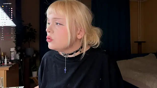 Snapshot of LisaLaas chatting on 30, 9, 2025 LisaLaas online show from 30, 9, 2025