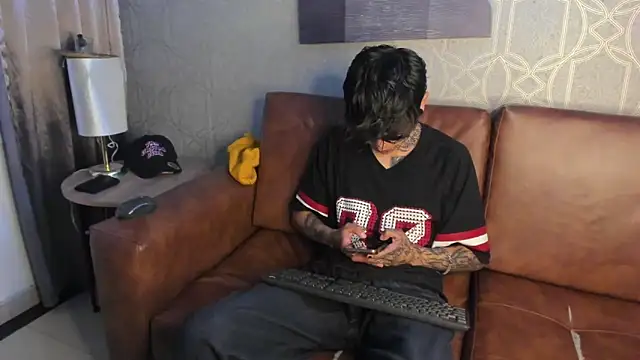 AcidMilo online show from 14, 12, 2024