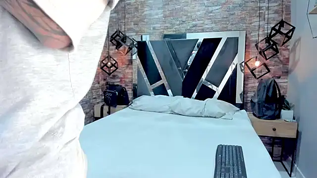 AcidMilo online show from 16, 12, 2024