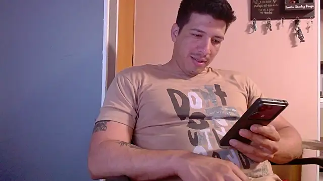 Snapshot of Karen_sex92 chatting on 2, 3, 2026 Karen sex92 online show from 2, 3, 2026