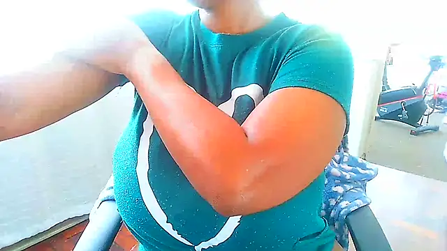 Snapshot of Charlie-Crawford chatting on 1, 2, 2025 Charlie-Crawford online show from 1, 2, 2025