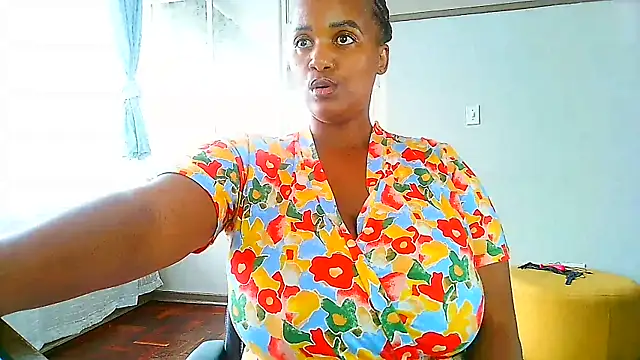 Snapshot of Charlie-Crawford chatting on 18, 2, 2025 Charlie-Crawford online show from 18, 2, 2025