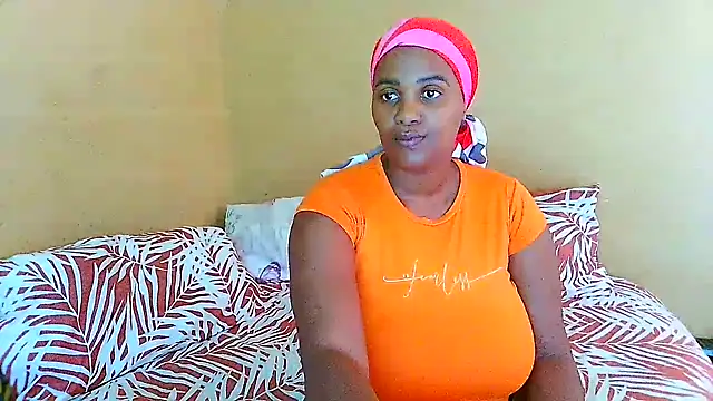 Snapshot of Charlie-Crawford chatting on 17, 3, 2025 Charlie-Crawford online show from 17, 3, 2025