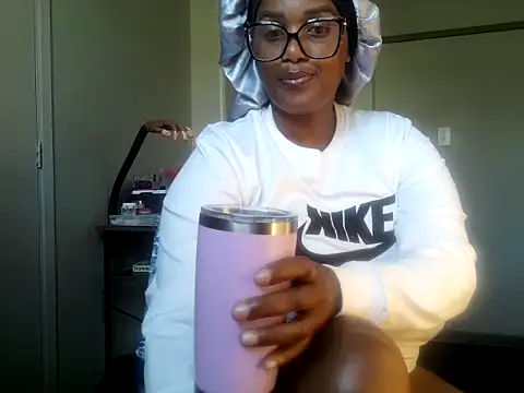 Snapshot of Charlie-Crawford chatting on 3, 10, 2025 Charlie-Crawford online show from 3, 10, 2025