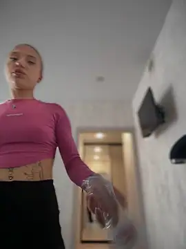 pinkstar  online show from 19, 2, 2025