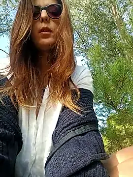 dolcehelena993 online show from 10, 10, 2025