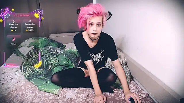Littlepinkcat online show from 6, 8, 2026