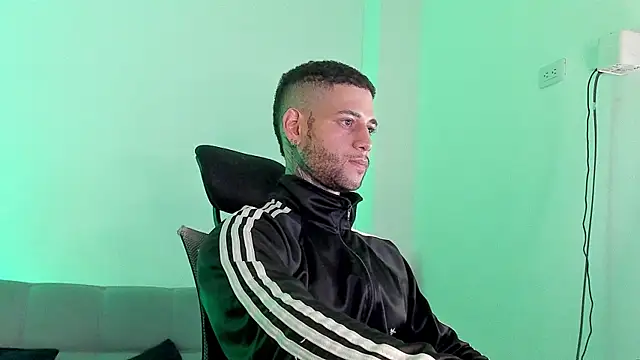  jamesleandros1 online show from 4, 8, 2026