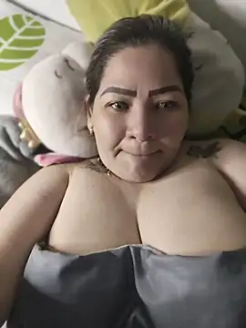 Dalessa Bigtits online show from 3, 8, 2026