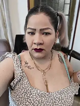 Dalessa Bigtits online show from 5, 8, 2026